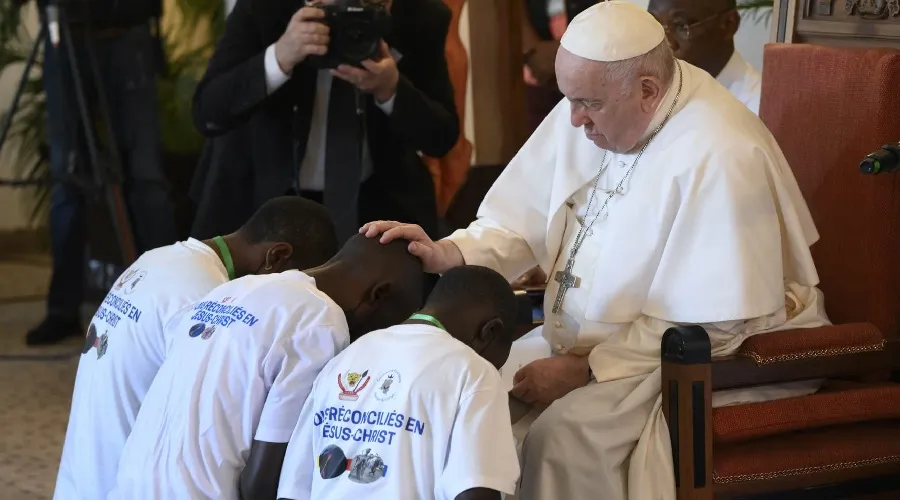 Encuentro del Papa con las víctimas del Este de la República Democrática del Congo. Crédito: Vatican Media?w=200&h=150