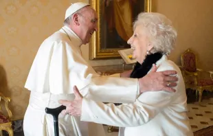 El Papa Francisco y Estela de Carlotto durante su encuentro en el Vaticano. Foto: Vatican Media 