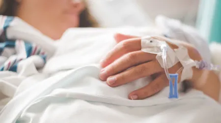 Médicos católicos dicen no a la eutanasia: No podemos provocar la muerte