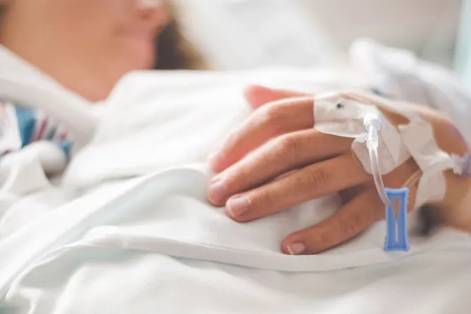 Médicos católicos dicen no a la eutanasia: No podemos provocar la muerte