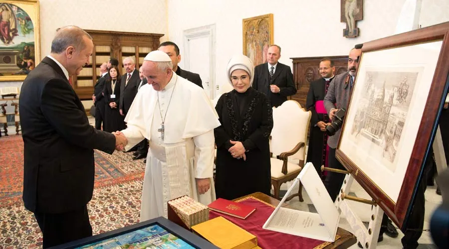 El Papa Francisco junto al Presidente de Turquía, Recep Tayyip Erdogan, en el Vaticano?w=200&h=150