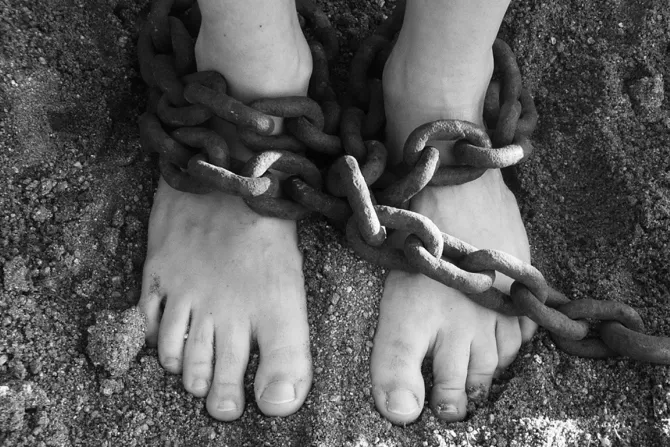 ¿Darías tu vida por un esclavo? Estos religiosos católicos lo hacen