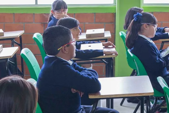 Obispos de México alientan educación “verdaderamente humana y creativa”