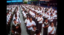 Imagen referencial de escolares peruanos (Captura youtube)