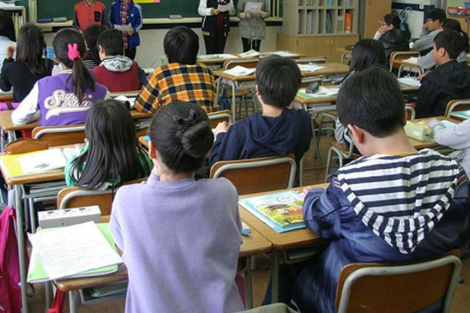 Foro de la Familia critica presión de la Ministra de Educación contra colegios concertados