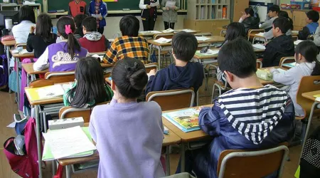Foro de la Familia critica presión de la Ministra de Educación contra colegios concertados