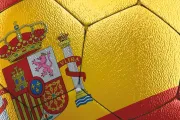 Colegio católico expulsa a alumnos por colgar la bandera de España