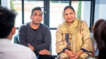 Shafqat Emmanuel (izquierda) y Shagufta Kausar (derecha), esposos pakistaníes que fueron encarcelados injustamente | Crédito: Cortesía de Ayuda a la Iglesia Necesitada (ACN)
