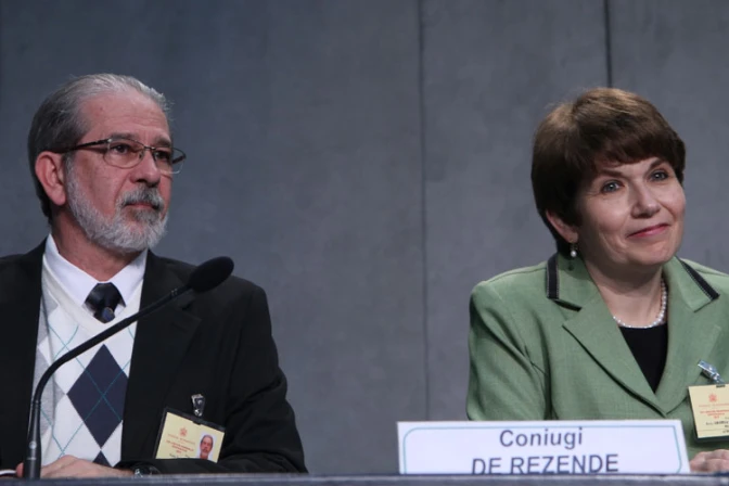 Matrimonio en el Sínodo: Falso feminismo es “trampa” para las mujeres