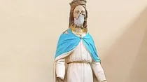 Estatua de la Virgen María profanada por ISIS. Foto: Ayuda a la Iglesia Necesitada