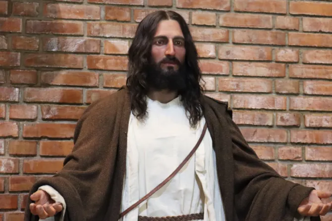 ¿Así lucía Jesús? Presentan nueva escultura de Cristo basada en la Sábana Santa