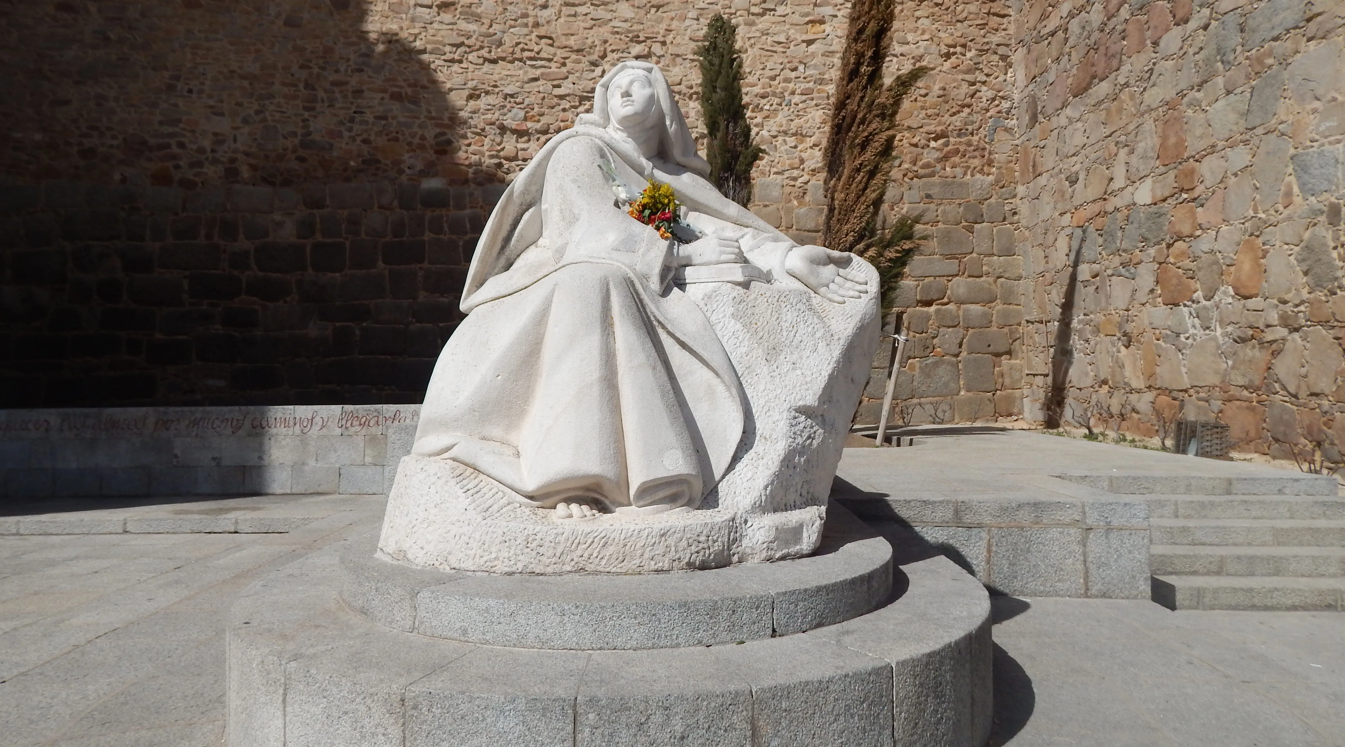 Estatua de Santa Teresa de Jesús en Ávila (España). Foto: Blanca Ruiz.