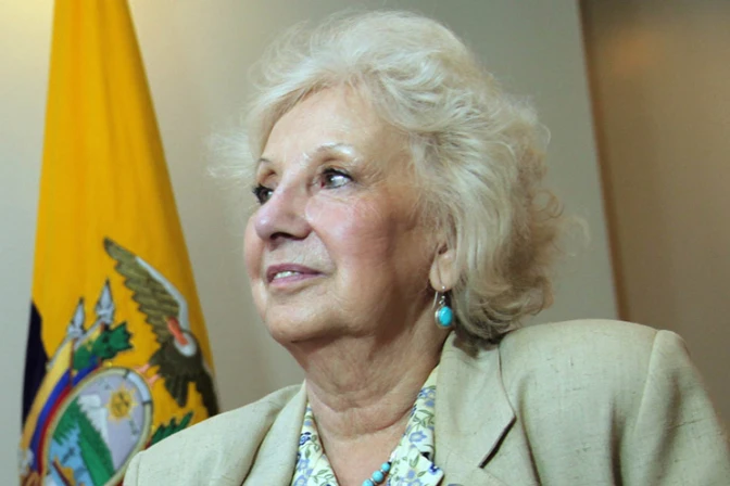 Papa Francisco recibió “emocionado” noticia de recuperación del nieto de Carlotto