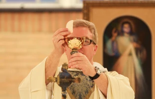 Eucaristu00eda / Flickr de Lawrence OP (CC-BY-NC-ND-2.0)  