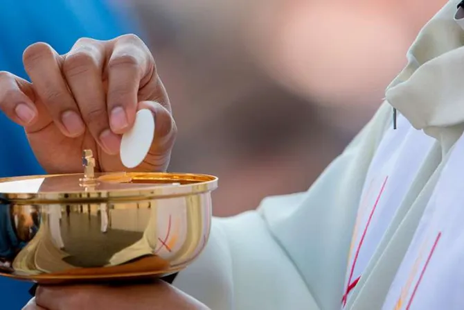 Corpus Christi: Arzobispo advierte a sacerdotes sobre acostumbrarse a celebrar la Misa