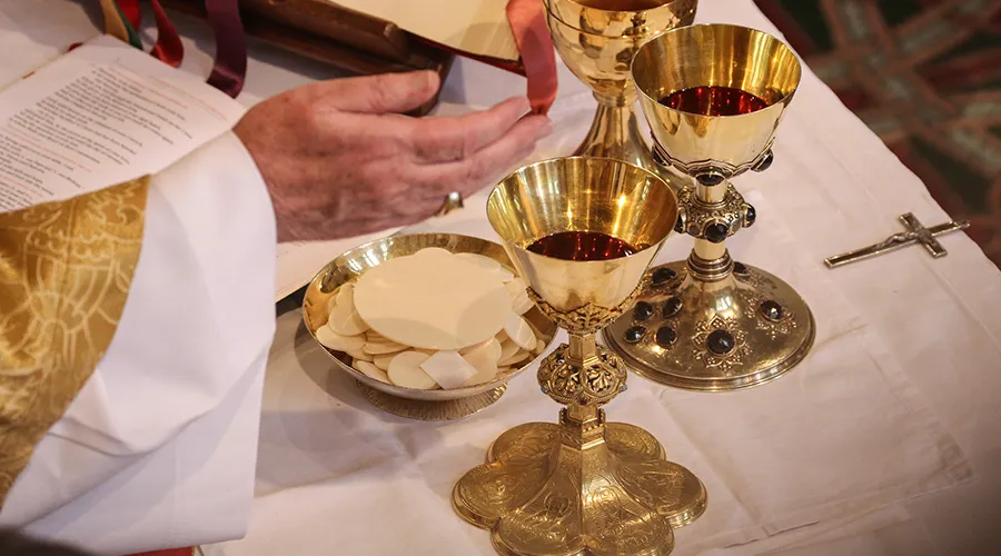 Eucaristía no es “obligación ritual” sino Pan de Vida, recuerda autoridad  vaticana