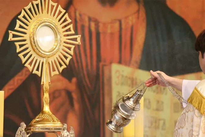 La Eucaristía mantiene una vida saludable y vigorosa, sostiene Obispo