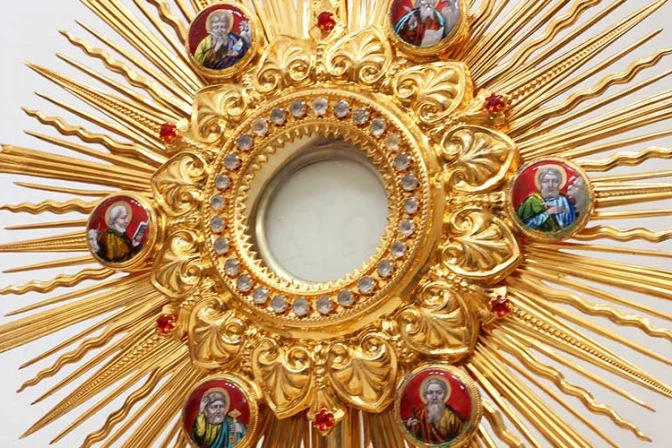 Estos son los enviados del Papa a Congresos Eucarísticos de Bolivia y República Checa