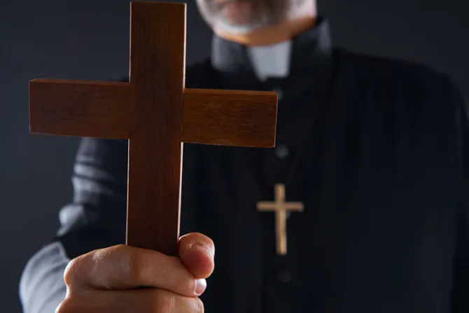 3 sacerdotes explican quién es el diablo, qué hace y cómo luchar contra él