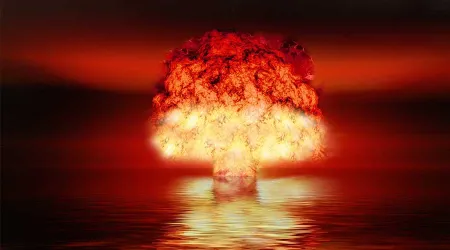 El Vaticano alienta a países del mundo a colaborar con el desarme nuclear