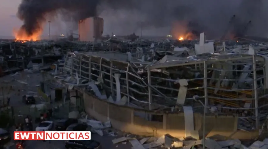 Una vista de Beirut tras las explosiones de ayer. Crédito: EWTN Noticias