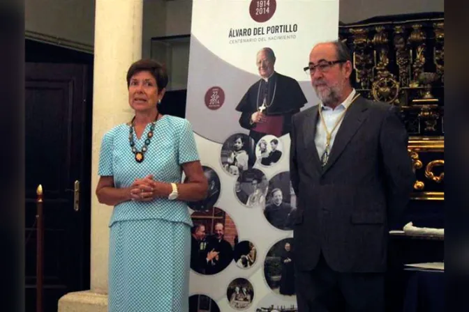 Valladolid acoge una exposición que recorre vida de Mons. Álvaro del Portillo a través de su labor en África