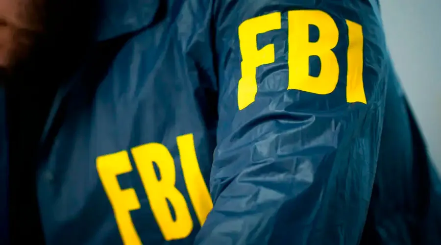 Congresista afirma que el FBI usó un agente encubierto para investigar a católicos