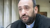El P. Fadi Najjar, sacerdote sirio. Crédito: AVAN.