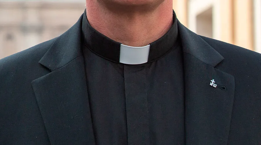 Arquidiócesis advierte a fieles sobre dos falsos sacerdotes católicos