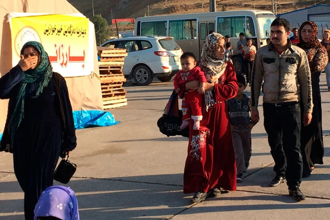 Siria: Miles de cristianos huyen del Estado Islámico en Sadad