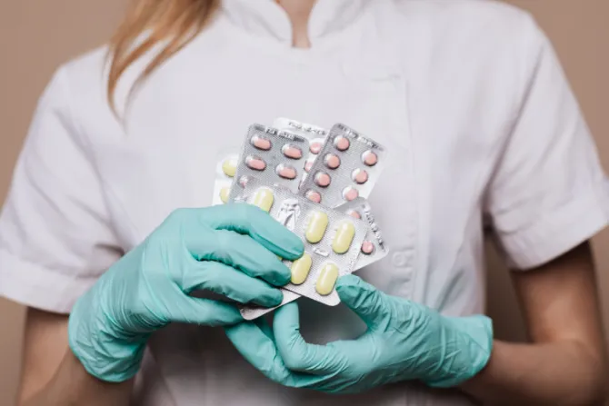 Advierten a farmacias de Dakota del Sur que vender píldoras abortivas es delito grave