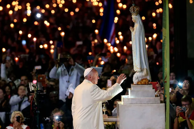 Con esta oración el Papa consagró el mundo a la protección de la Virgen de Fátima
