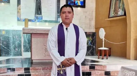 Hieren de bala a sacerdote en México
