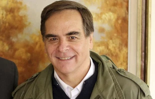 Sacerdote jesuita chileno Felipe Berru00edos. Cru00e9dito: Ministerio de Defensa Nacional (CC BY-SA 2.0 CL) 