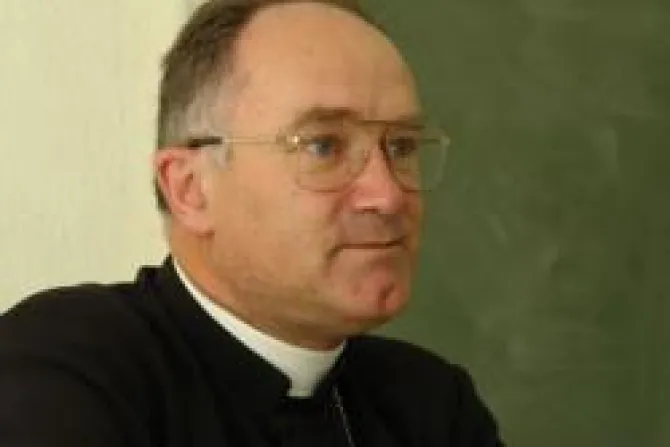 Líder lefebvrista expone dudas sobre preámbulo doctrinal de la Santa Sede