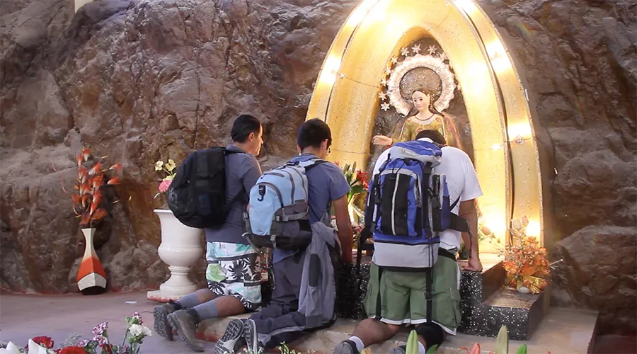 VIDEO: Santuario de la Virgen de Las Peñas, una peregrinación solo para valientes