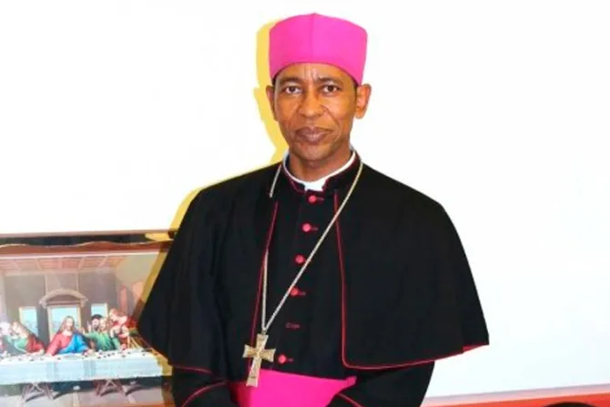 Arrestan sin motivo aparente a obispo y dos sacerdotes en Eritrea