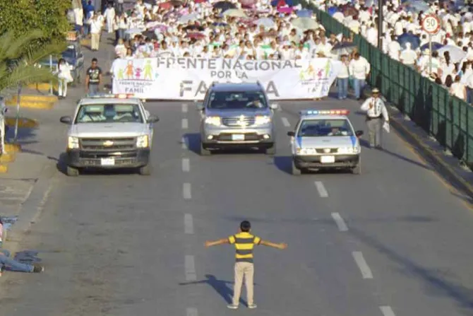México: Esta es la verdadera historia del niño que “detuvo” Marcha por la Familia