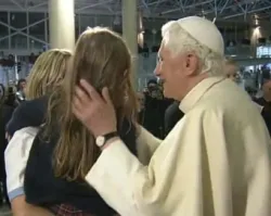 Foto referencial: El Papa saluda a una niña en 2011?w=200&h=150