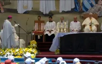 Mons. Fouad Twal, el Patriarca Latino de Jerusalén, en discurso al Papa Francisco tras la Misa celebrada en Belén. Foto: Captura de YouTube / CTV