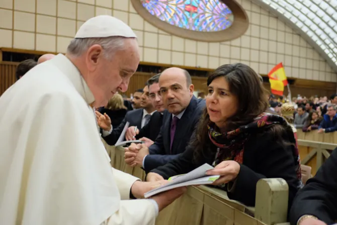Papa Francisco recibe a pro-vida que denuncia avance del lobby del aborto en Chile
