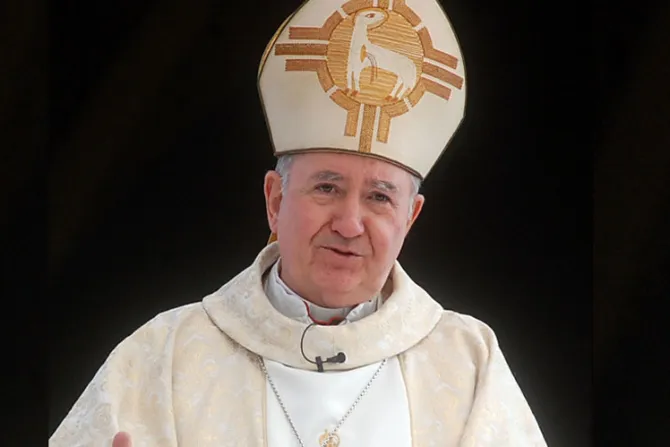 Cardenal Errázuriz confirma su salida del Consejo de Cardenales