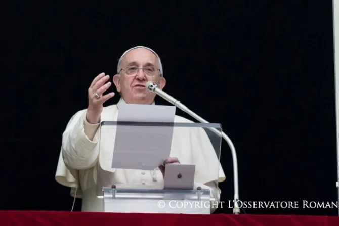 Cristo nos libra del mal “de modo radical y definitivo”, asegura el Papa Francisco