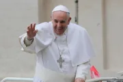 Papa Francisco no ha decidido renunciar pero cree que su pontificado será breve