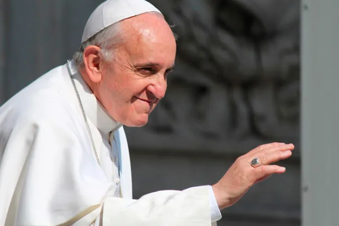 El Papa se reúne con familias afectadas por incendios en Roma antes de su viaje a Colombia