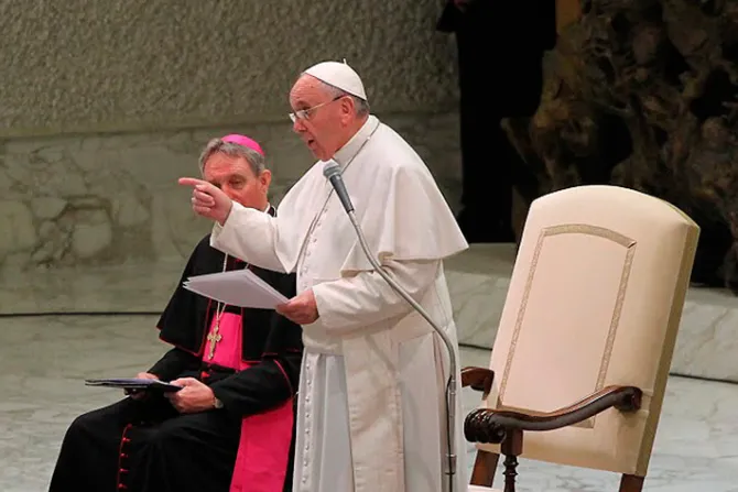 Papa Francisco: Humillarse es imitar a Cristo y no masoquismo