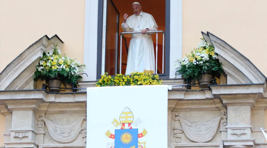 VIDEO: Desde Cracovia, el Papa Francisco ofrece 3 consejos para cuidar el matrimonio