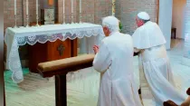 Papa Francisco y Benedicto XVI / Foto: L'Osservatore Romano