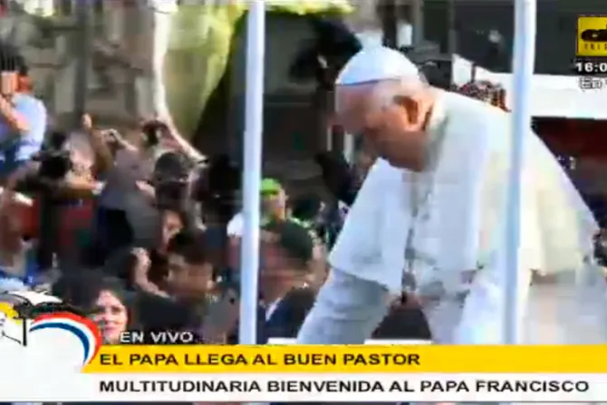 Emotiva visita del Papa Francisco a cárcel de mujeres en Paraguay