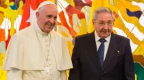 El Papa Francisco y Raúl Castro / Foto: L'Osservatore Romano